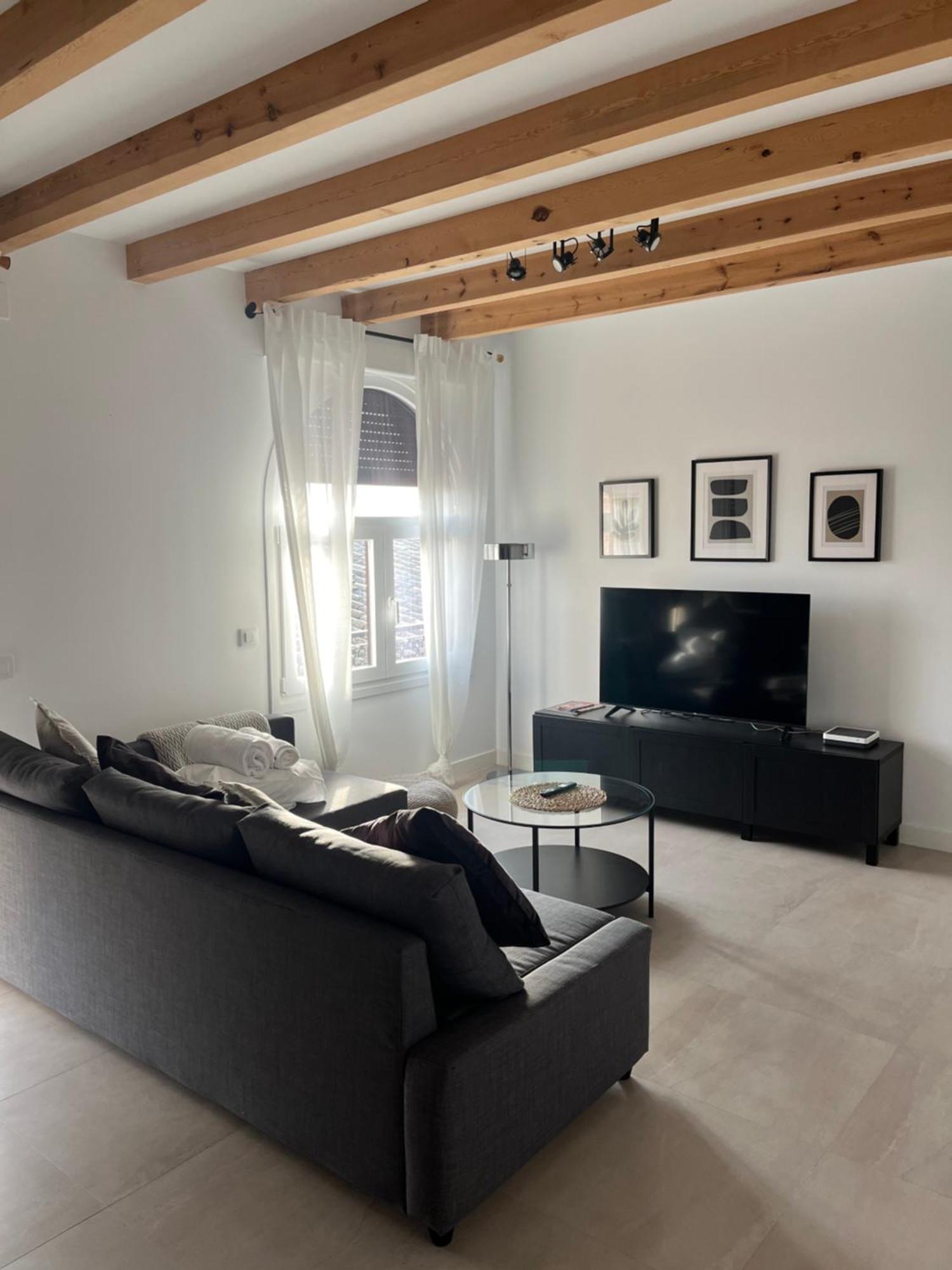 Increible Apartamento En Toledoアパートメント エクステリア 写真